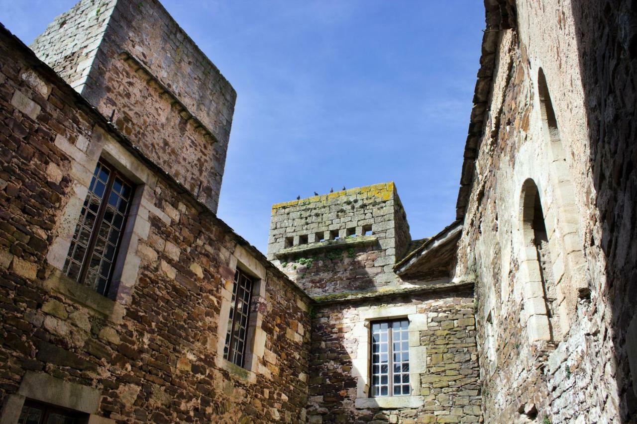 Chateau De Latour Sur Sorgue Marnhagues-et-Latour Exterior foto